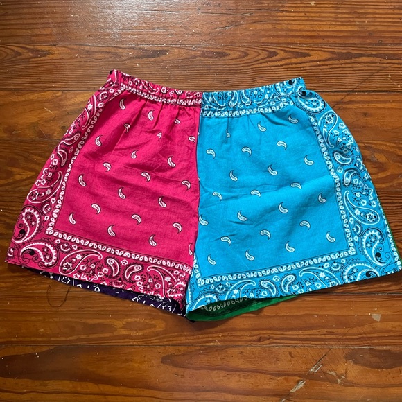 Urban Outfitter M/L Patchwork Shorts - Picture 3 of 5